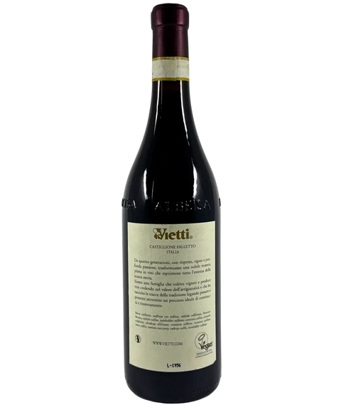 Back label of Vietti Barolo Ravera DOCG 2016 – Italian Piedmont red wine with producer notes and vintage details